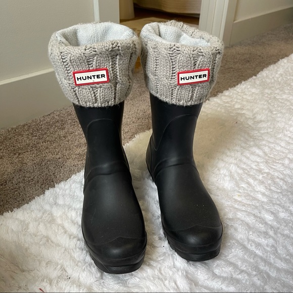 Hunter Shoes | Hunter Boots Black Matte Short with Socks Size 10 | Color: Black | Size: 10 | Christinafred's Closet